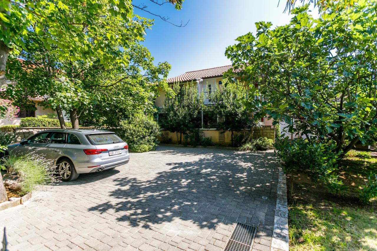 Apartment Marko Kornić Exteriör bild
